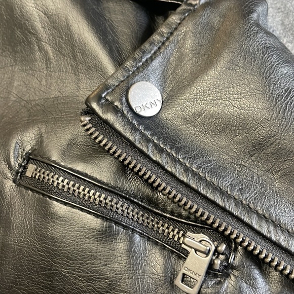 DKNY Black Faux Leather Moto Jacket Sz S PERFECT - Picture 4 of 6